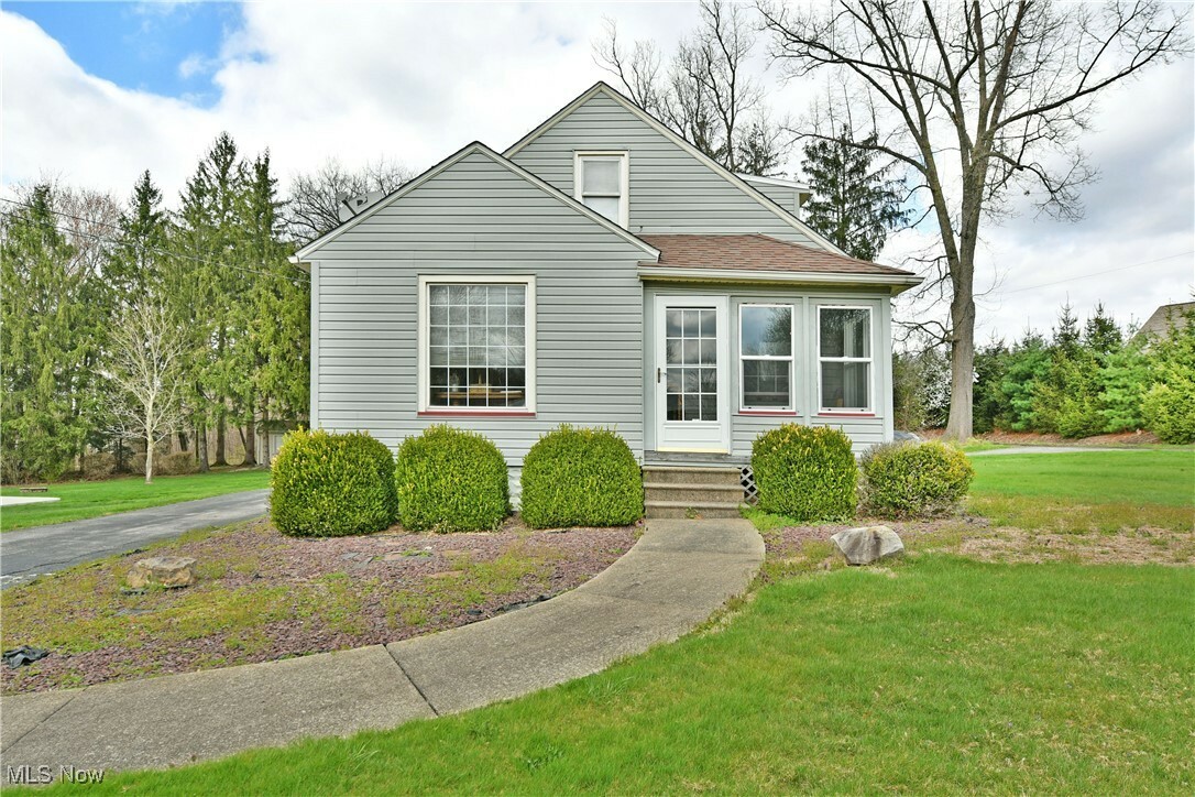 Property Photo: 8651 High Street NE OH 44484