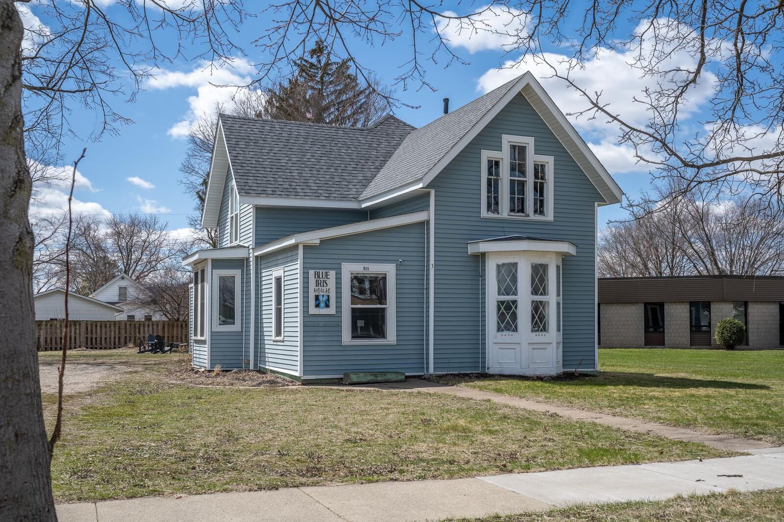 Property Photo:  311 N Prairie Street  MN 55041 