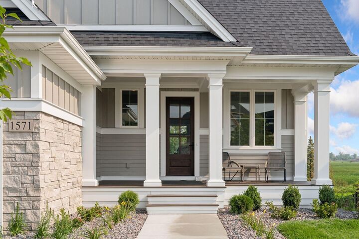 Property Photo:  1571 Marsh Pointe Court  MN 55340 