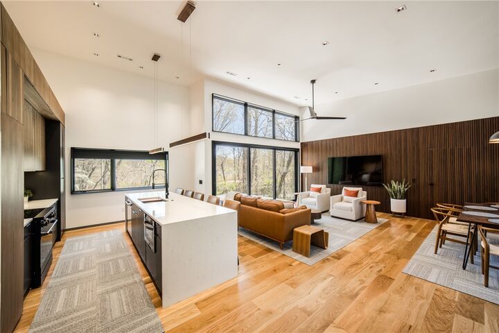 Property Photo:  1104 N Fillmore Street  AR 72712 