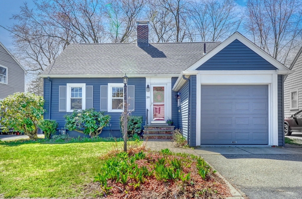 28 Beacon St  Dedham MA 02026 photo