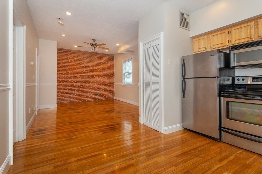 Property Photo: 44 Mount Vernon Street 2 MA 02125