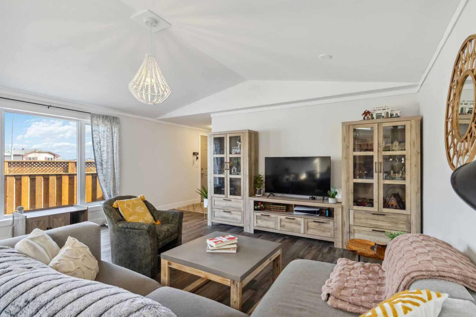 Property Photo: 540 McKinlay Crescent AB T9K 2R6