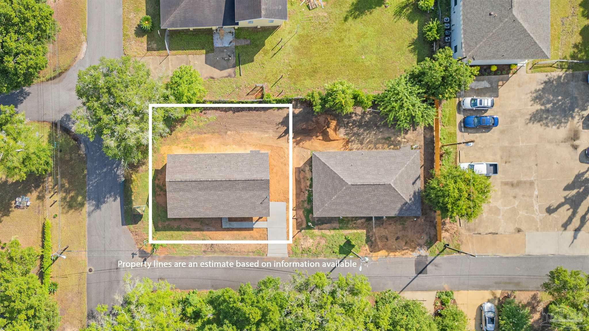 Property Photo: 224 Broadmoor Ln FL 32507