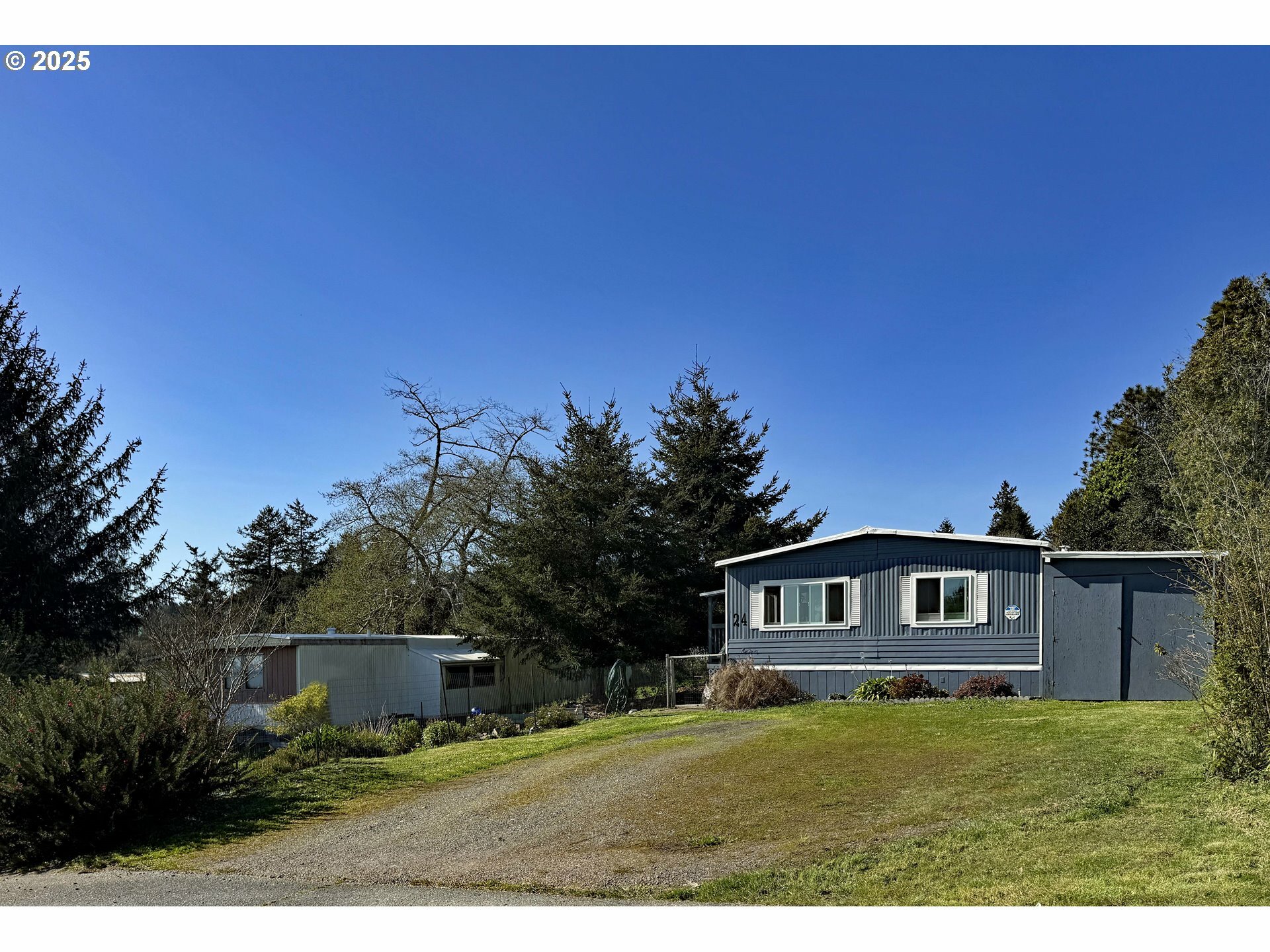 Property Photo: 16391 S Hwy 101 24 OR 97415