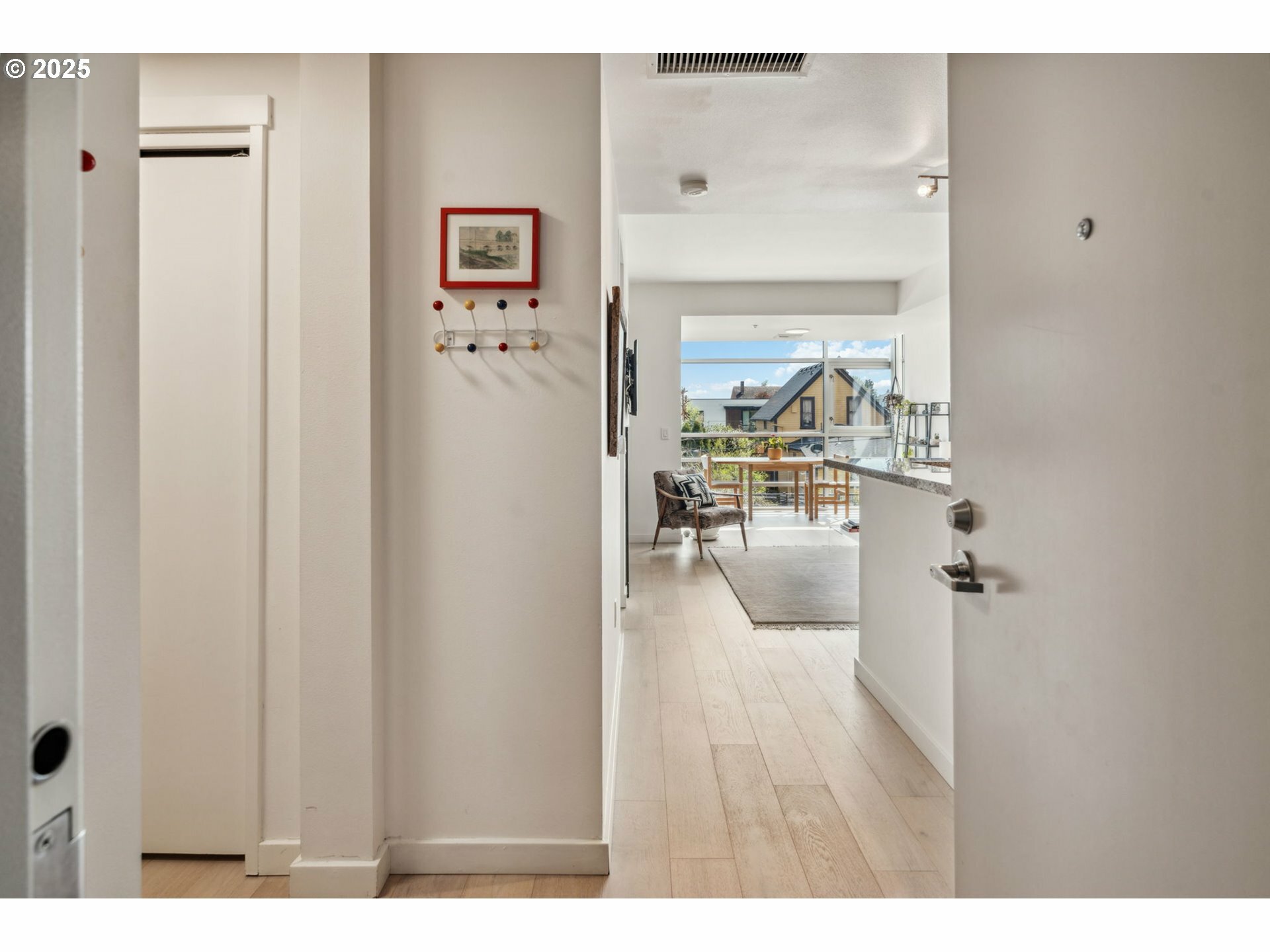 Property Photo: 910 SE 42nd Ave 270 OR 97215
