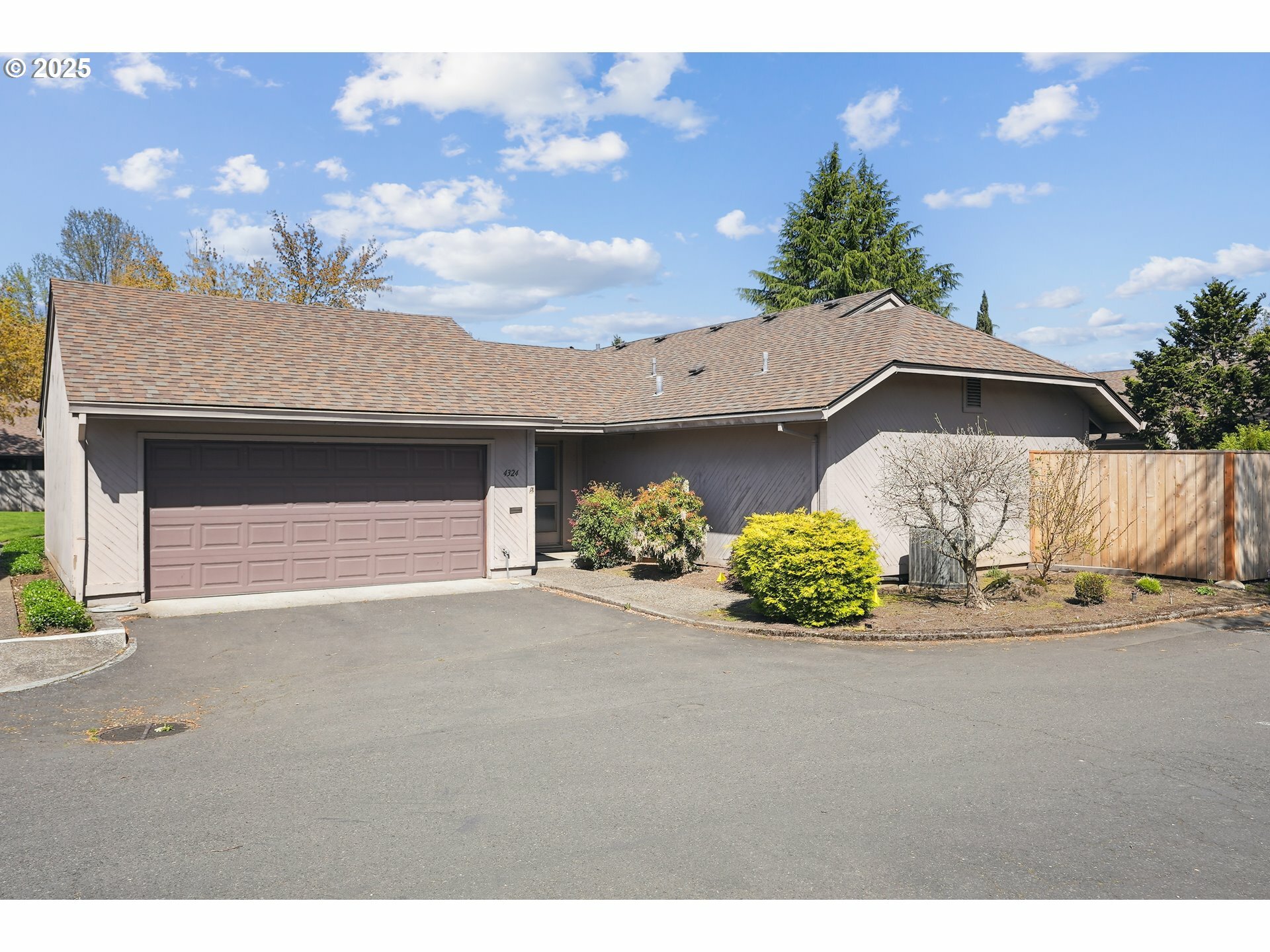 4324 NE 125th Pl  Portland OR 97230 photo