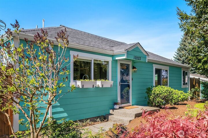 10223  9th Avenue SW  Seattle WA 98146 photo
