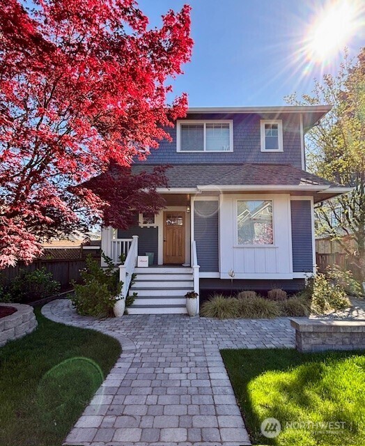 2126  2nd Avenue W  Seattle WA 98119 photo