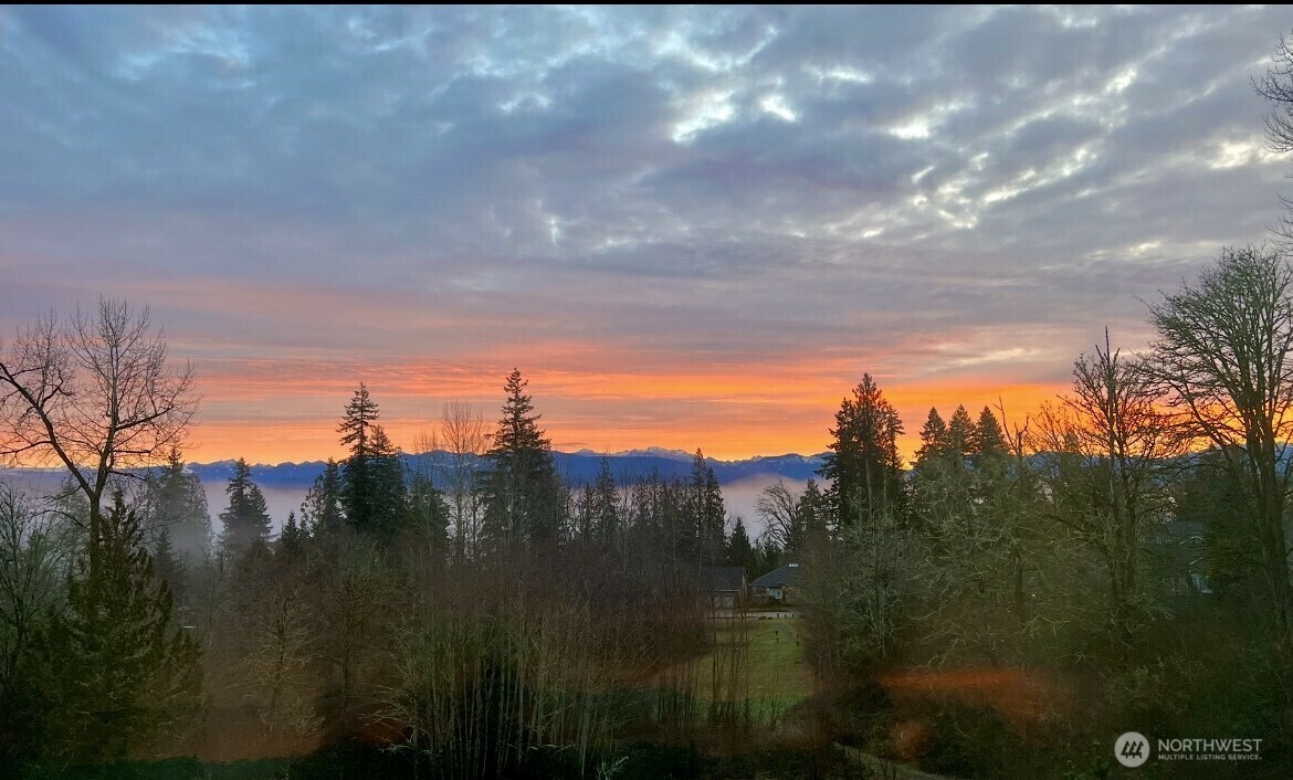 Property Photo: 12610 240th Place NE WA 98053