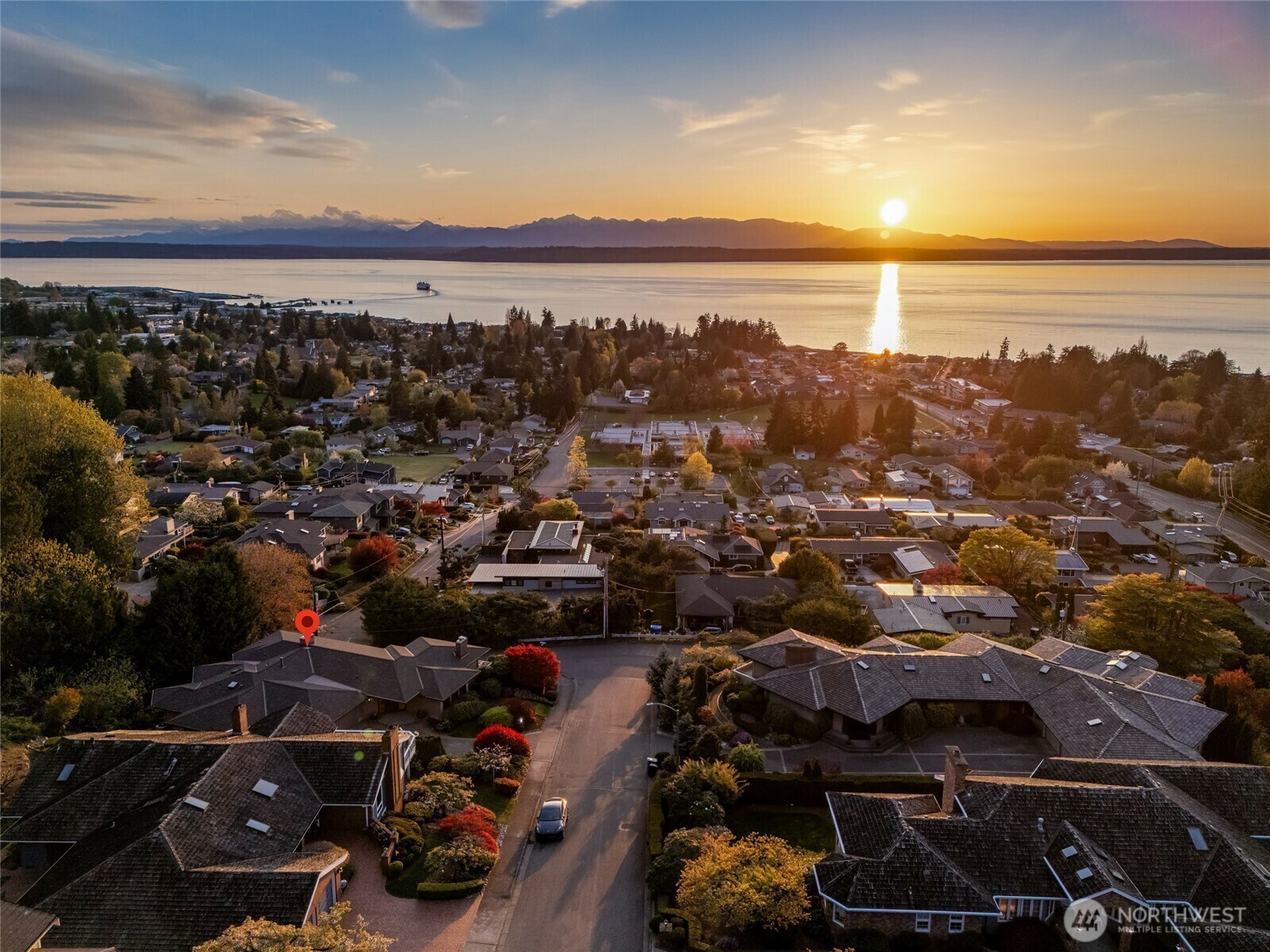 Property Photo: 1200 Viewland Way WA 98020