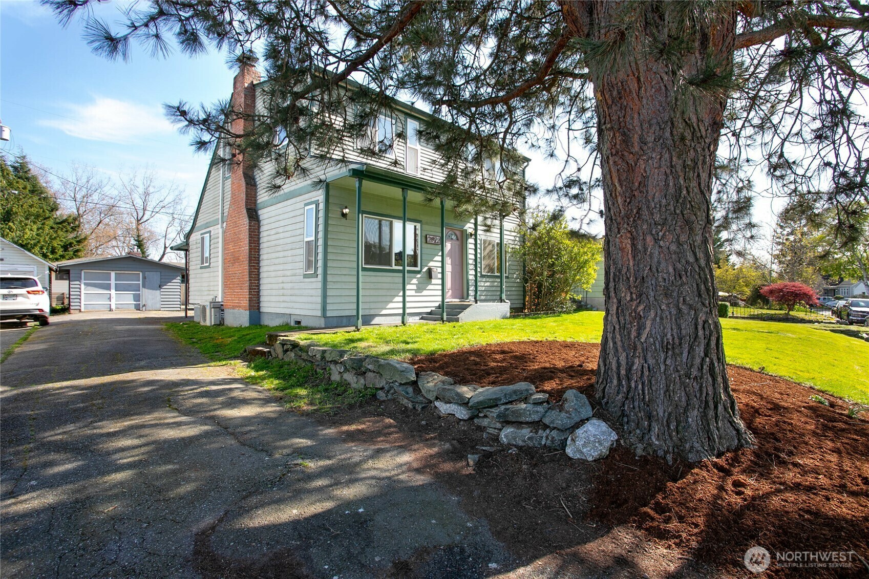 Property Photo: 2922 Victor Street WA 98225