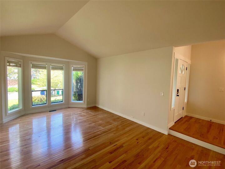 Property Photo: 650 Jasmine Place NW WA 98027