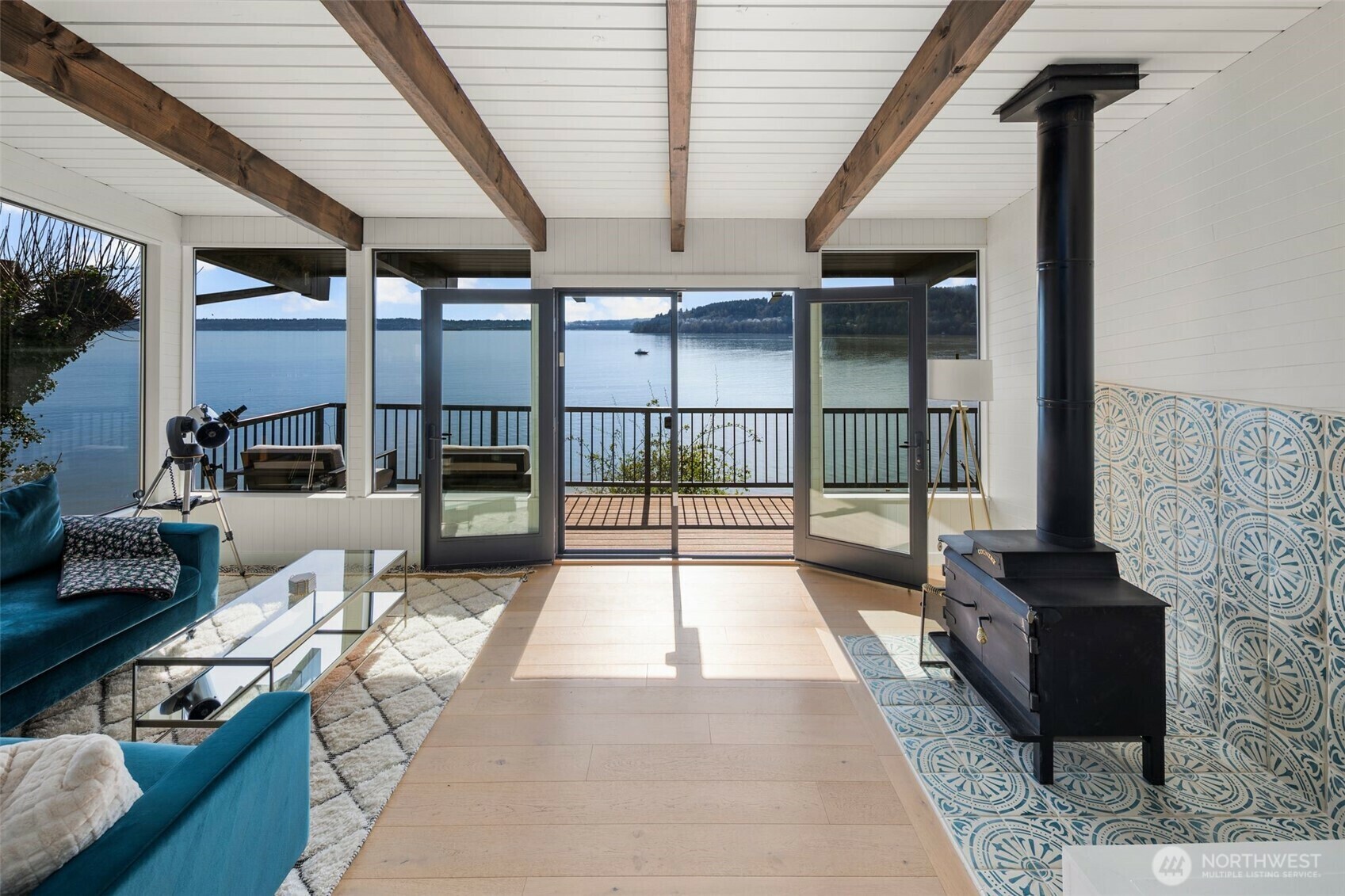 Property Photo: 28605 Manzanita Beach Road SW WA 98070