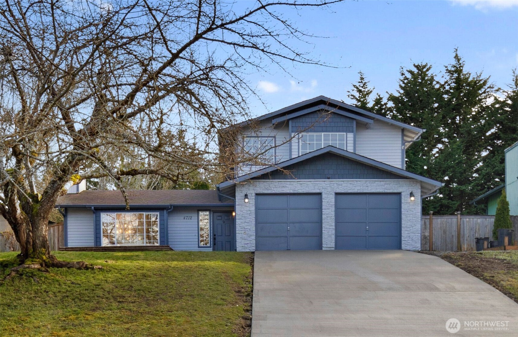 Property Photo: 4712 122nd Street SE WA 98208
