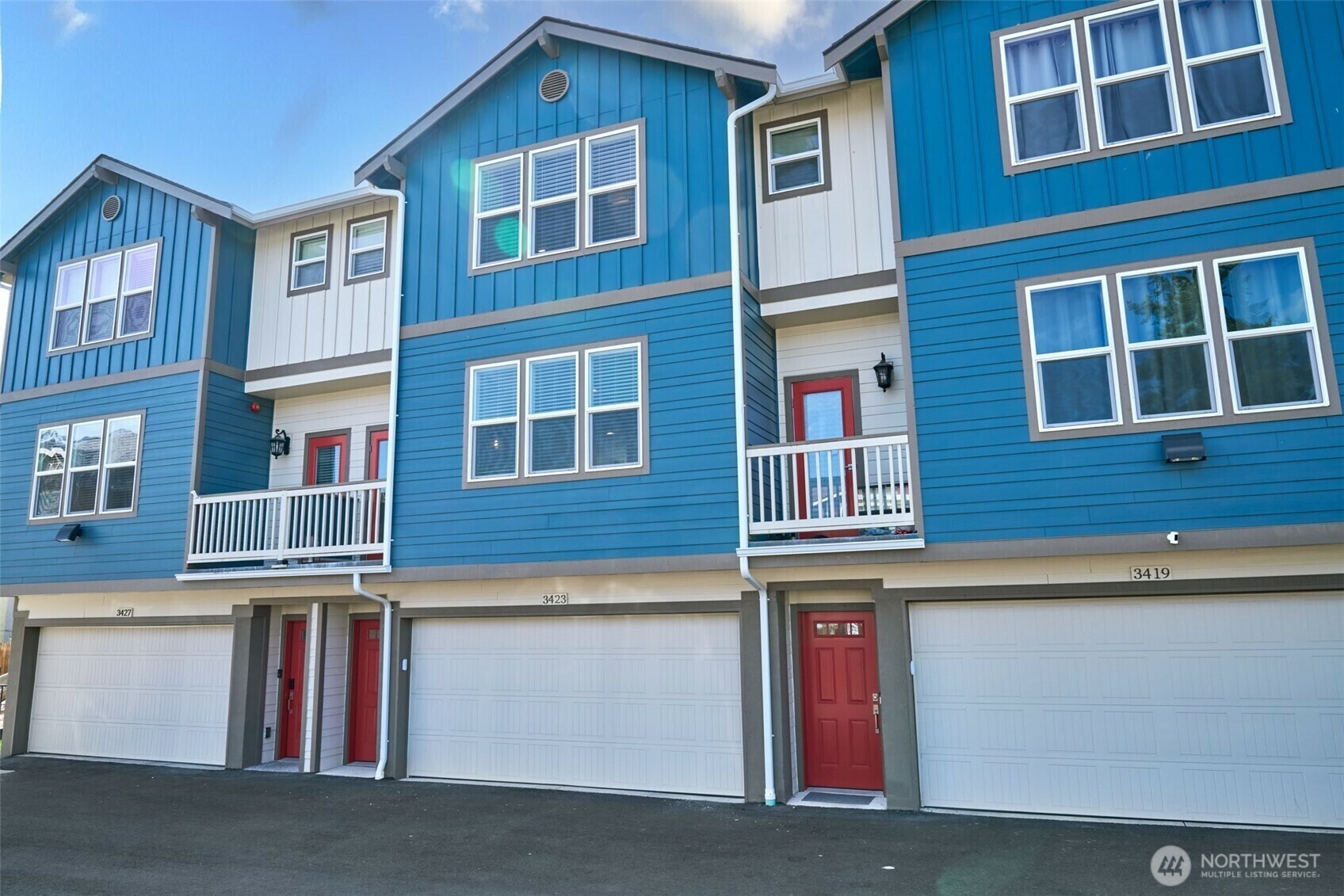 Property Photo: 3423 S 144th Street WA 98168