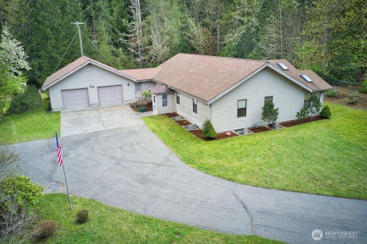 9068  Cantershire Avenue NE  Bremerton WA 98311 photo