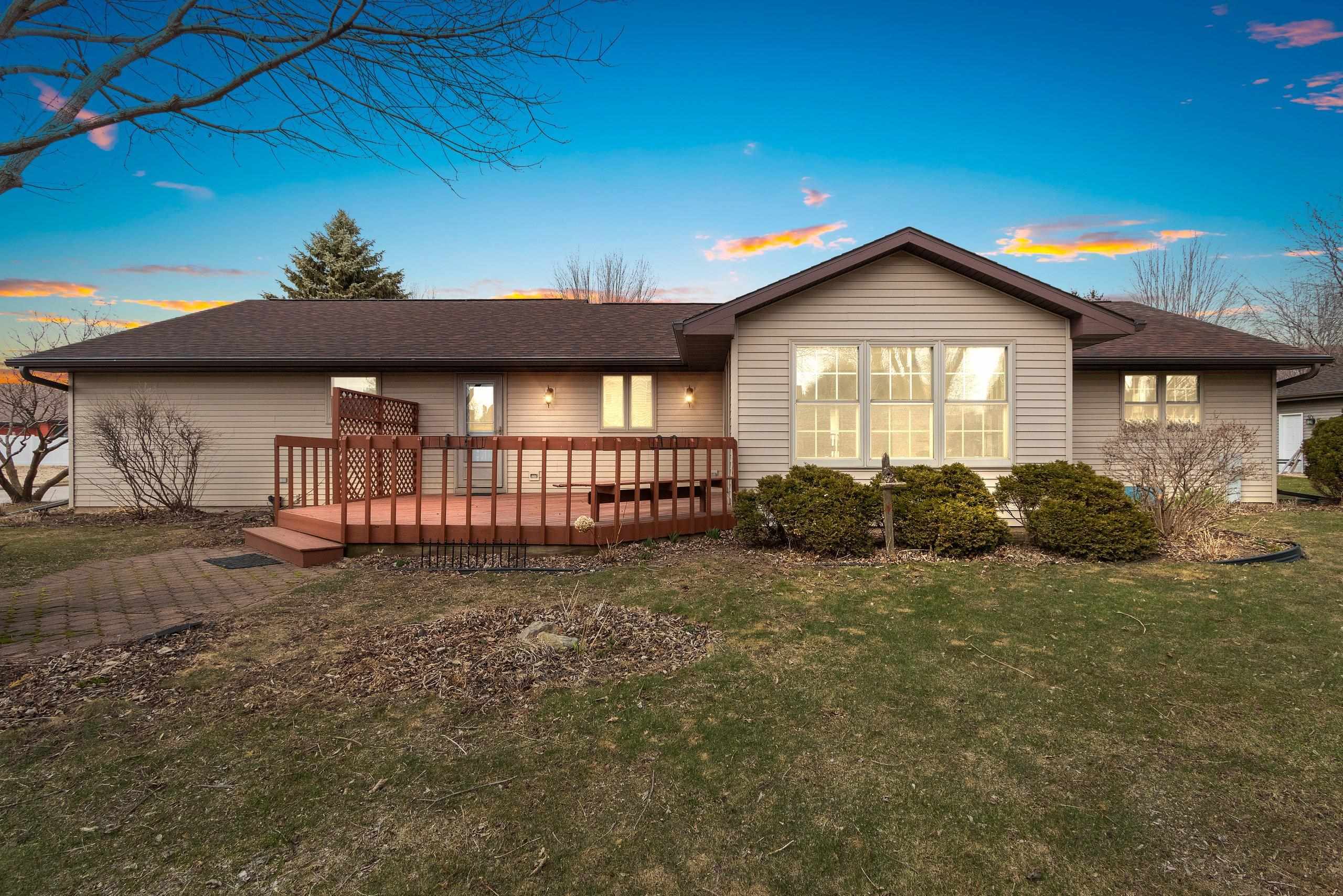 Property Photo: 976 Stuart Court WI 54956