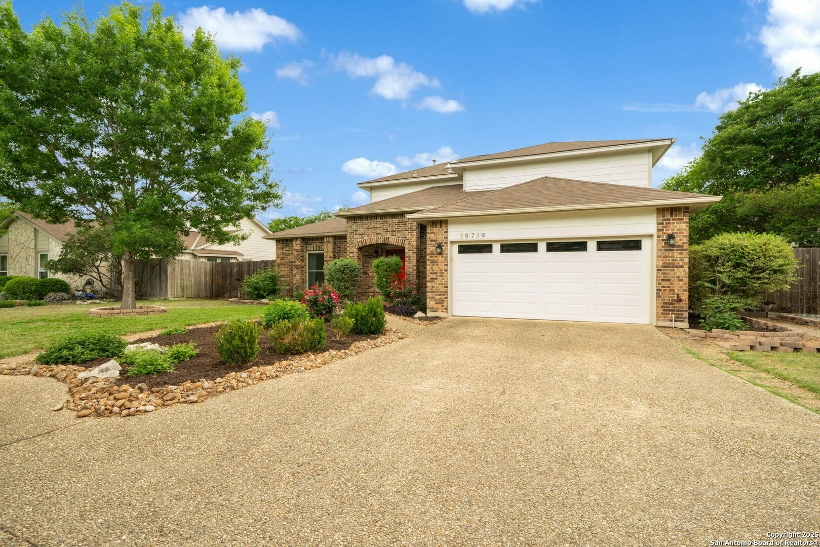 Property Photo: 19719 Encino Way TX 78259