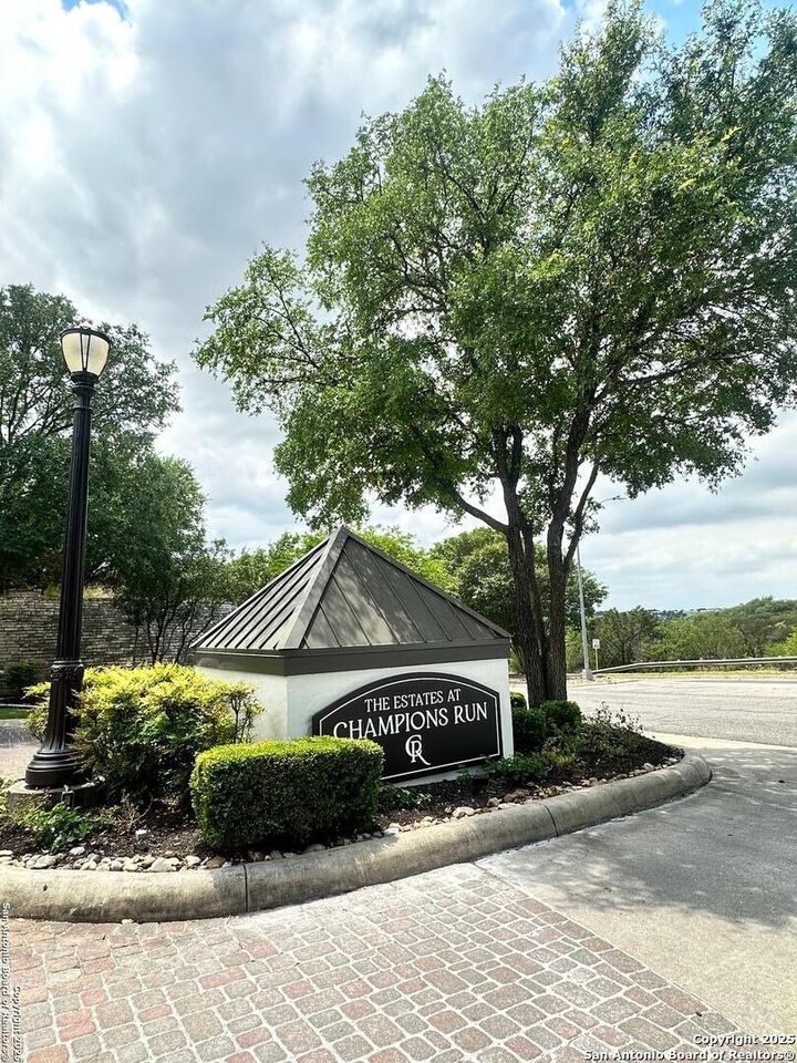 Property Photo:  5 Trophy Rdg  TX 78258 