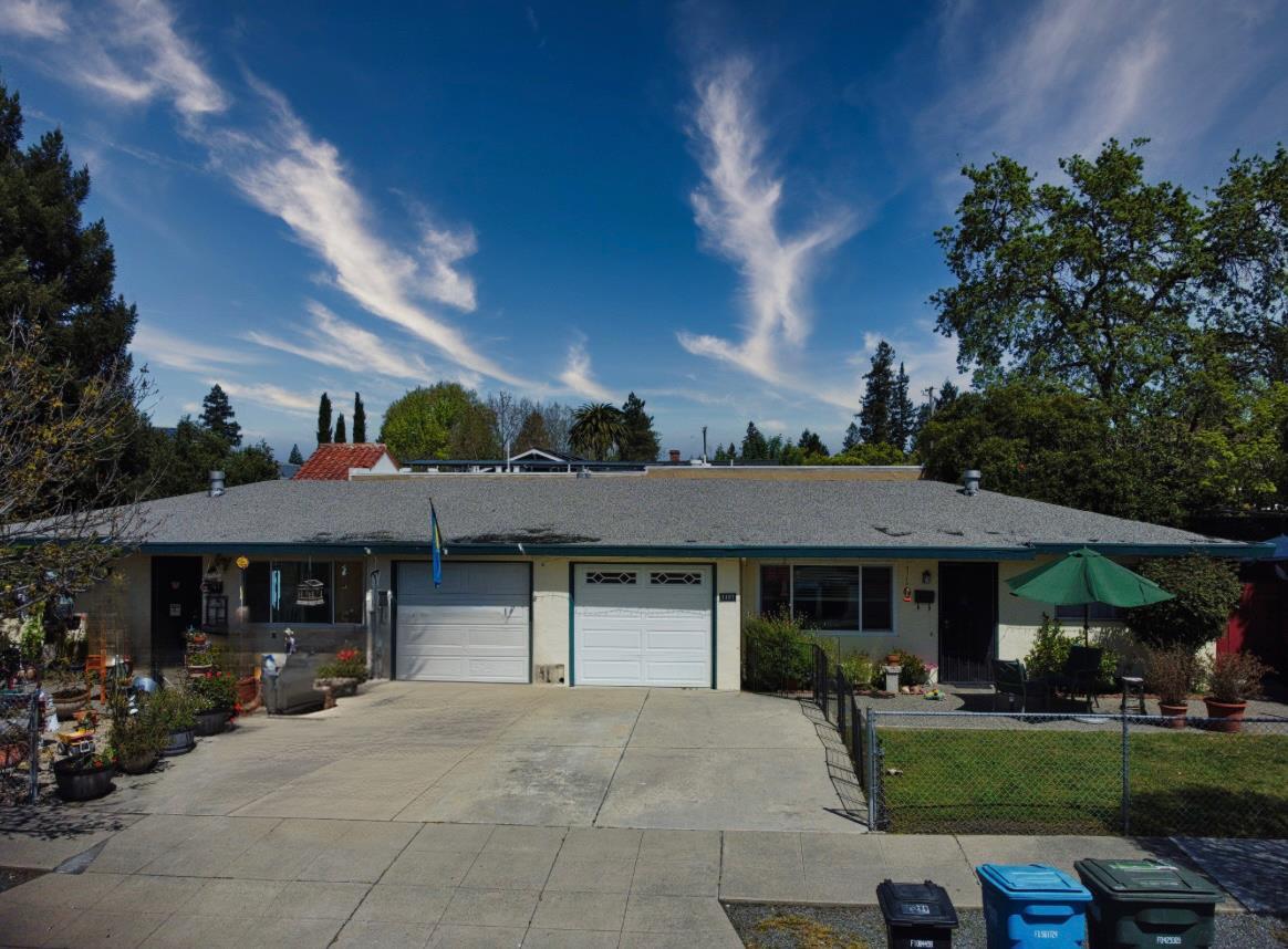 Property Photo: 1105 Sanchez Way CA 94061