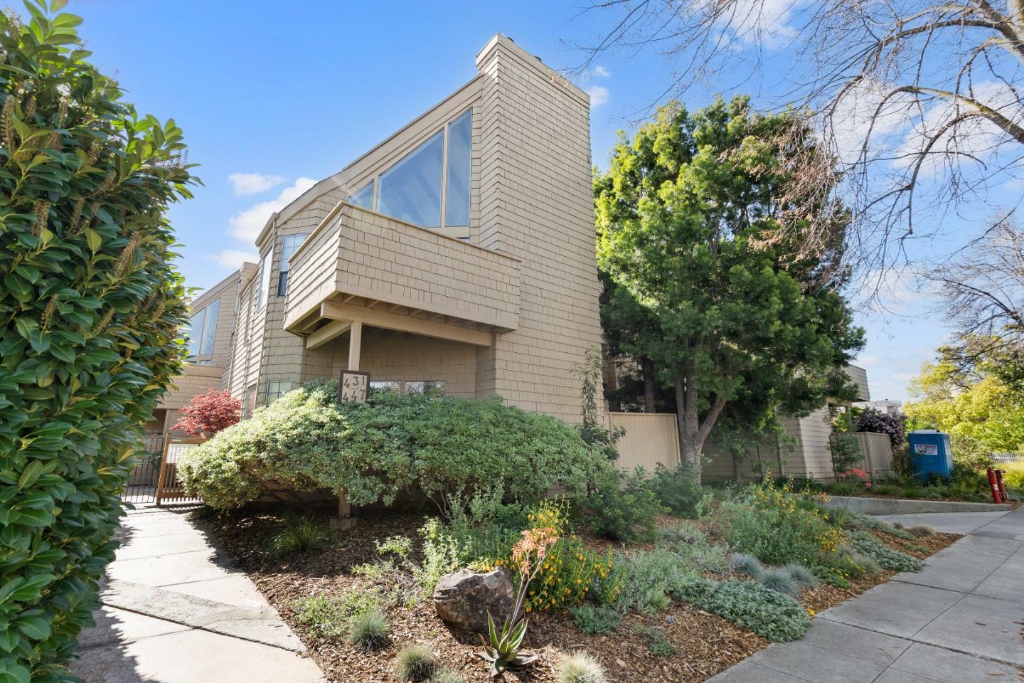 443 College Avenue  Palo Alto CA 94306 photo
