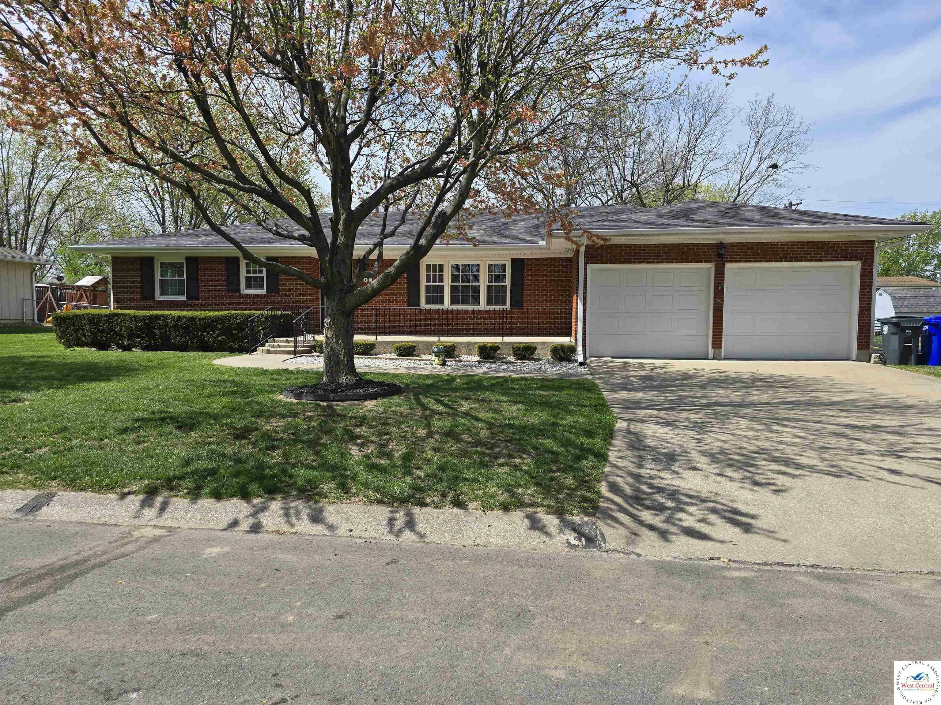 Property Photo: 908 Sylvia MO 65301
