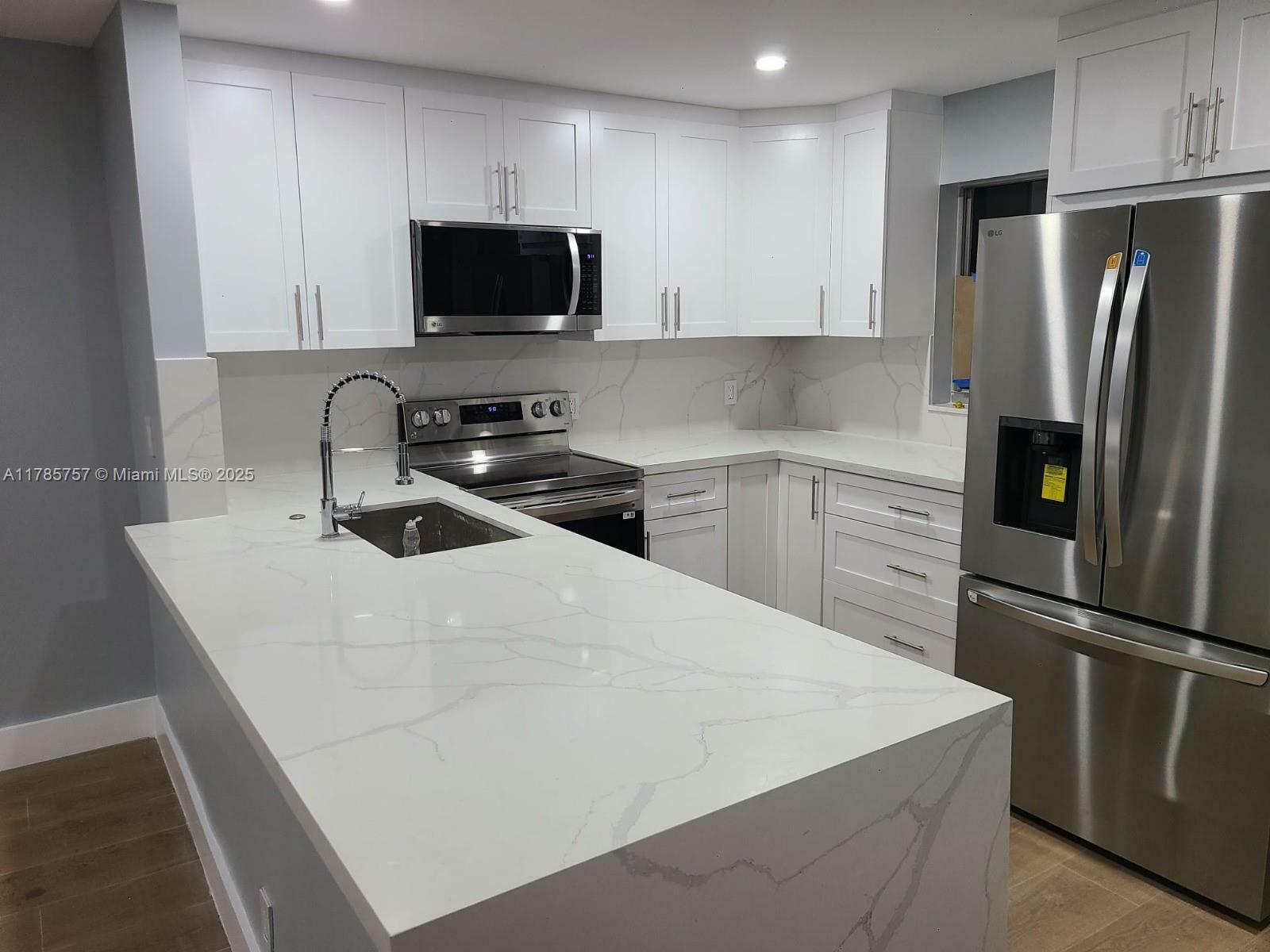 Property Photo:  2980 Riverside Dr 125-3  FL 33065 