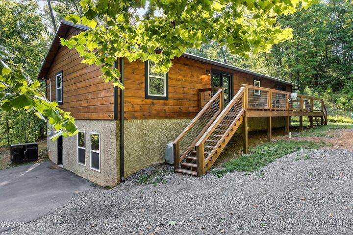 3613 Old Mountain Rd  Sevierville TN 37876 photo
