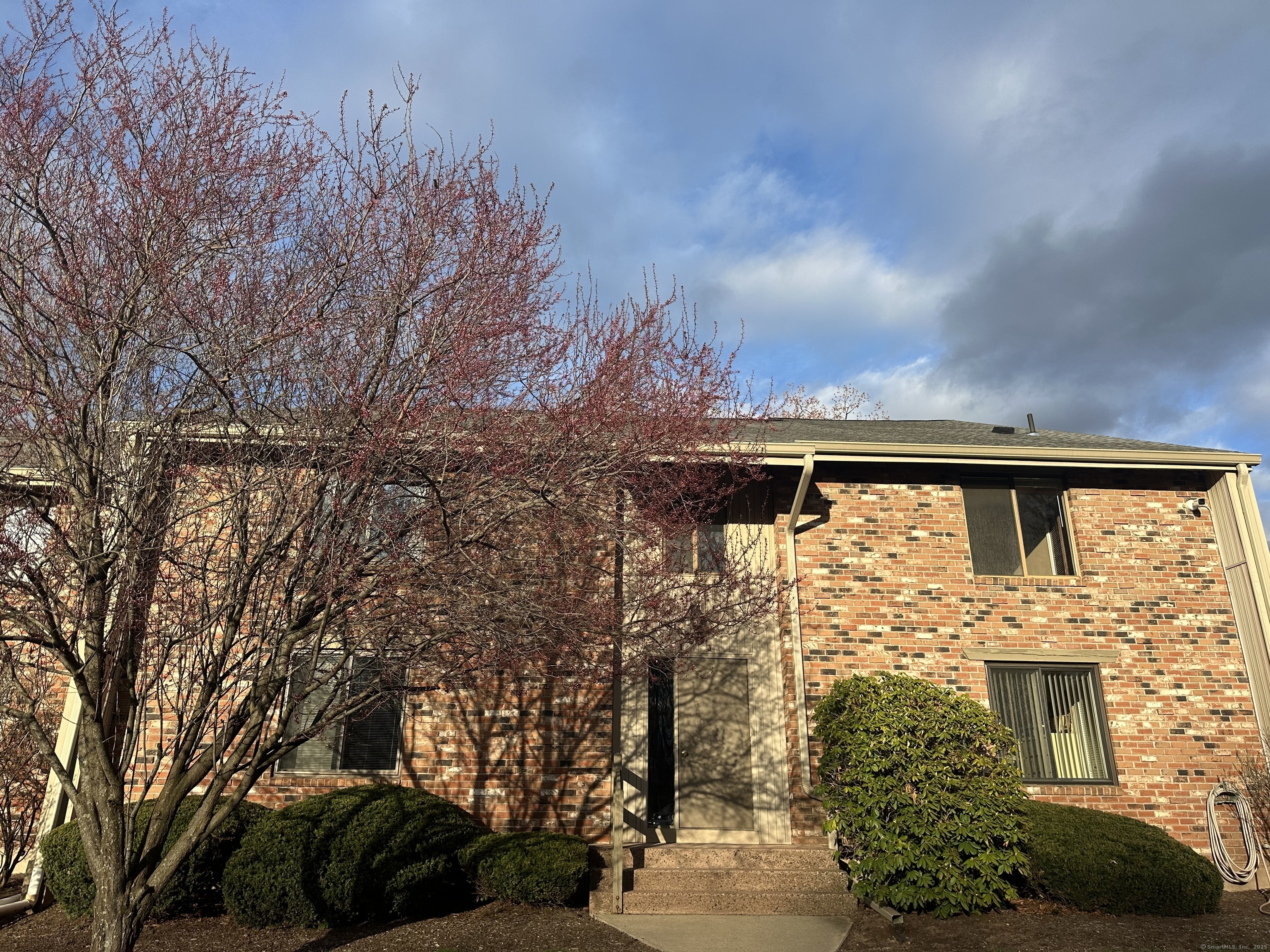 Property Photo: 20 Amato Drive Apt L CT 06074
