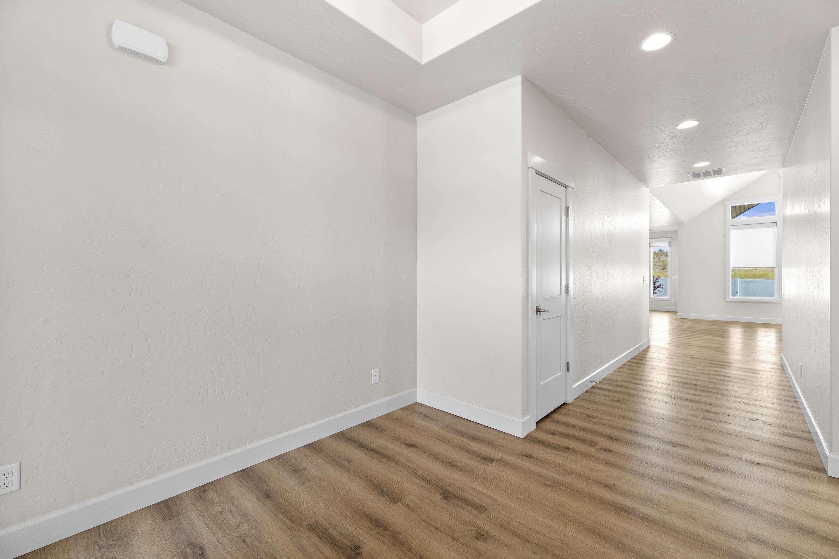 Property Photo: 18051 E Wind Rose Ct WA 99016