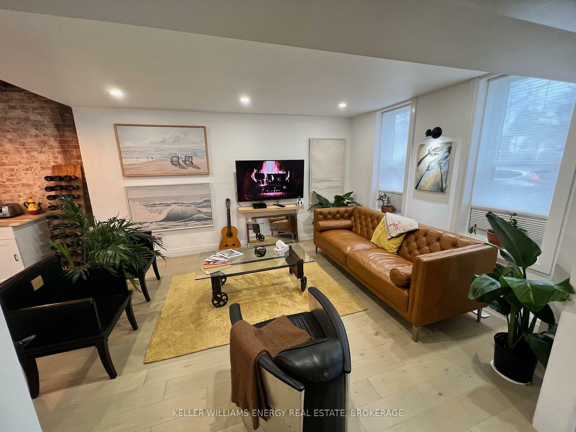 Photo de la propriété:  42 Margaret Street  ON L1A 1Y3 