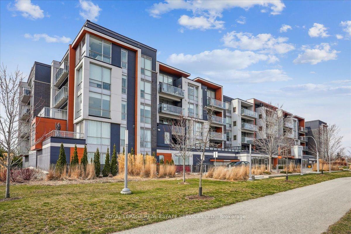Property Photo: 3028 Creekshore Common N/A 105 ON L6M 5K6