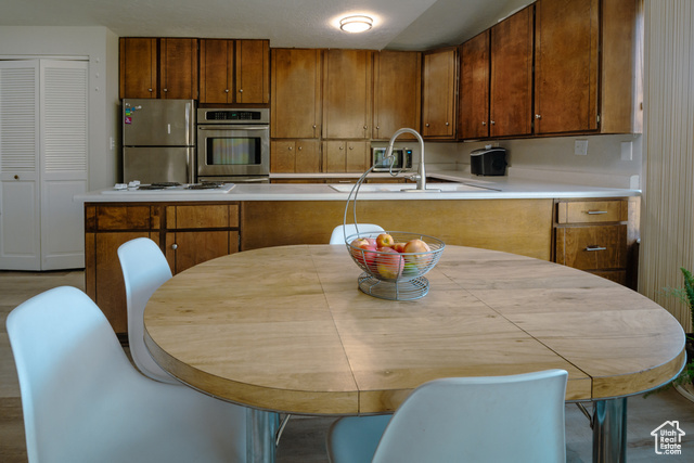 Property Photo: 550 E 2100 N UT 84604