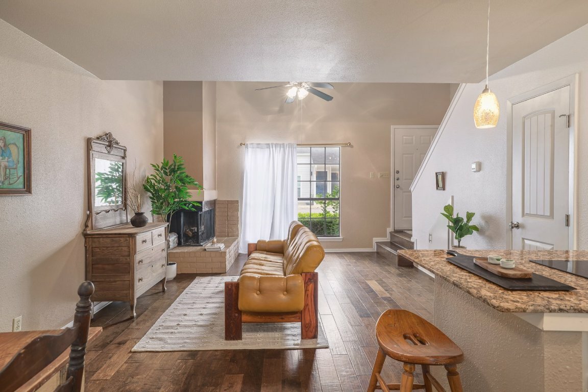 Property Photo: 5604 Woodrow Avenue 7 TX 78756