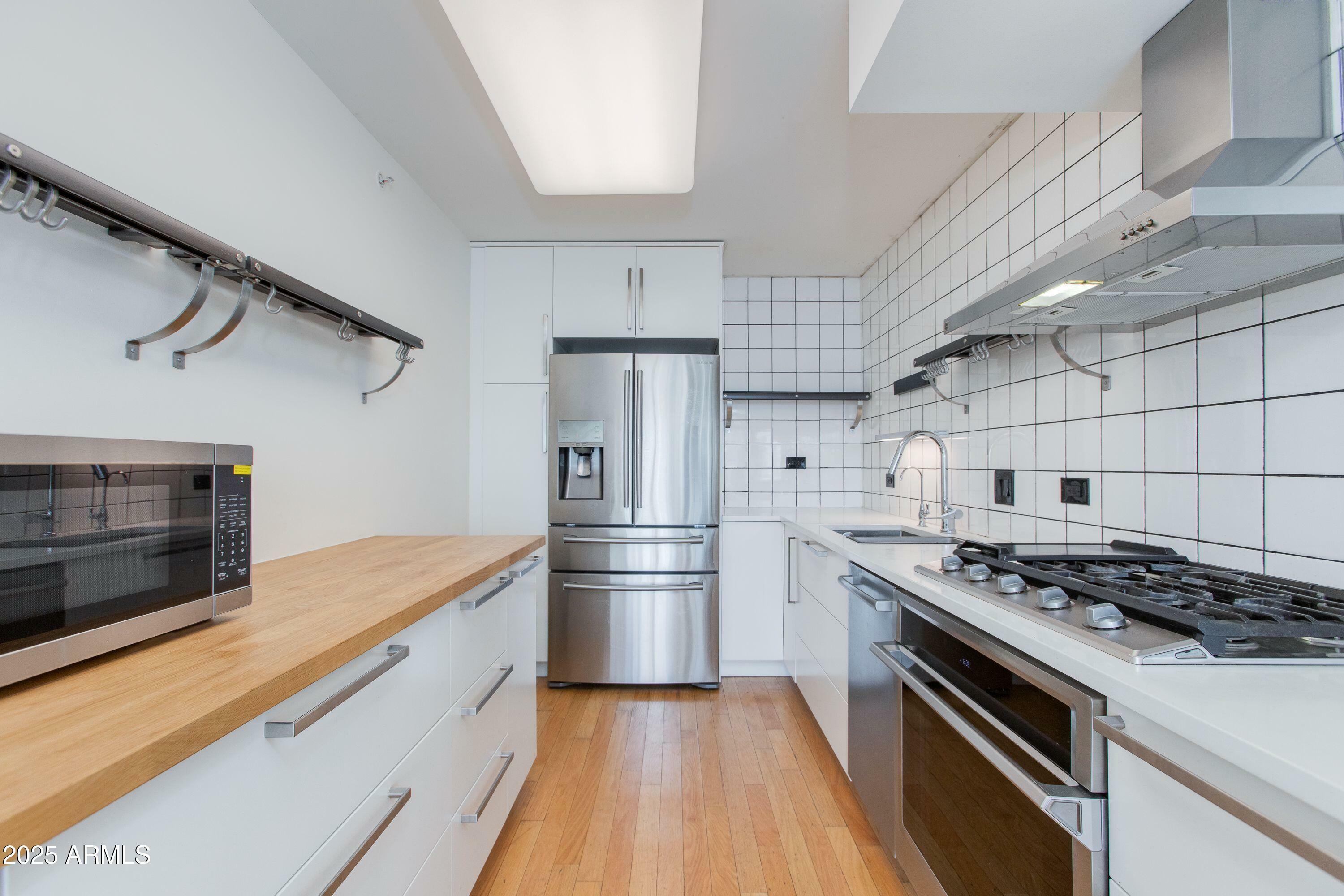 Property Photo: 4808 N 24th Street 806 AZ 85016