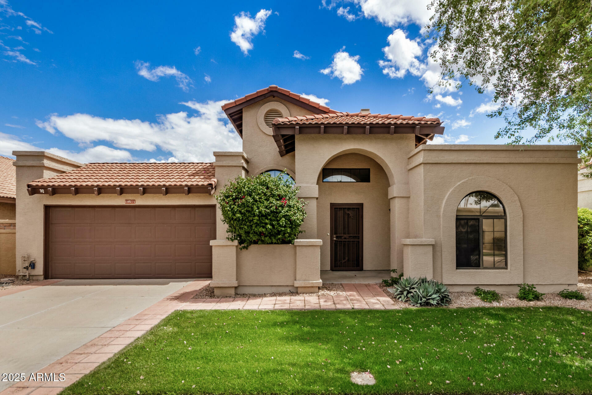 Property Photo: 10511 N 87th Way AZ 85258