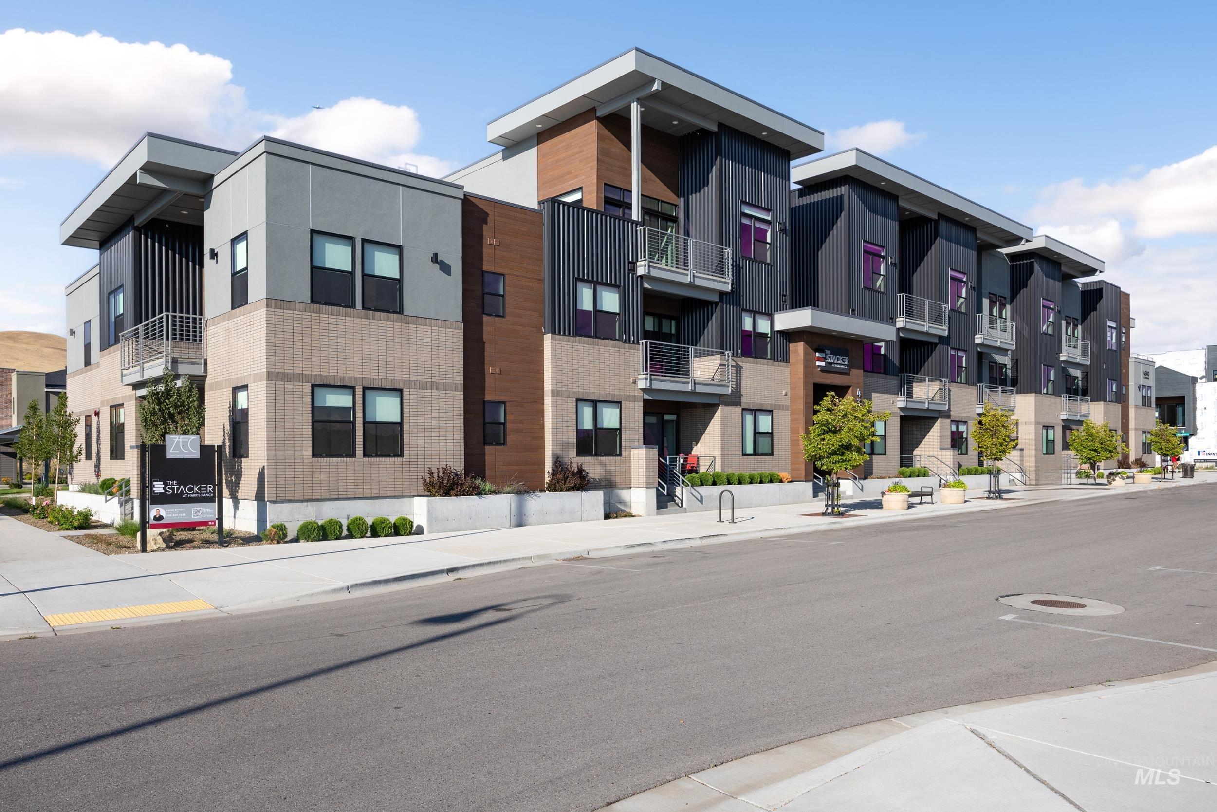 Property Photo: 4340 E Haystack St 107 ID 83716