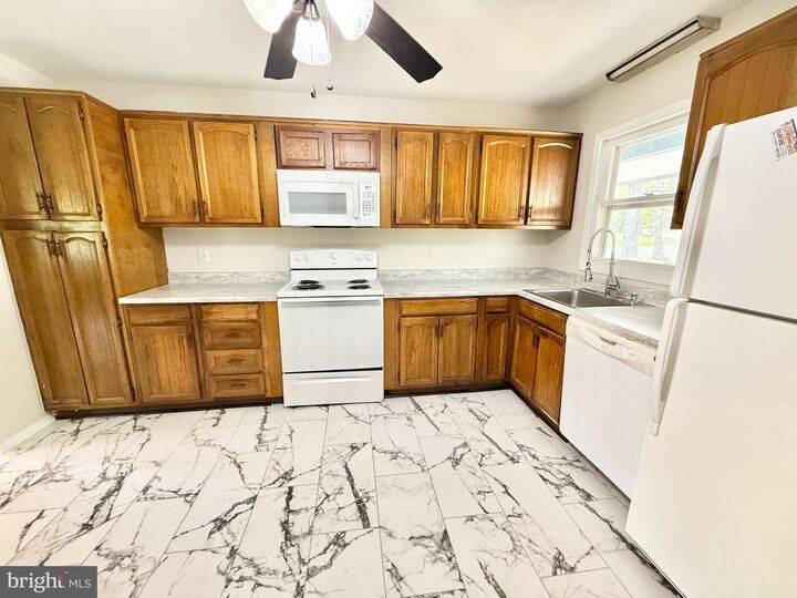 Property Photo:  201 Hardwood Lane  VA 22408 