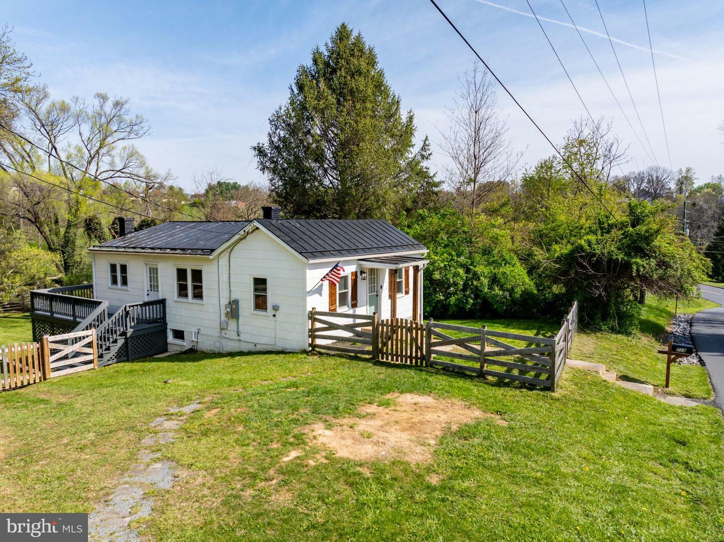 Property Photo: 714 Ox Road VA 22664