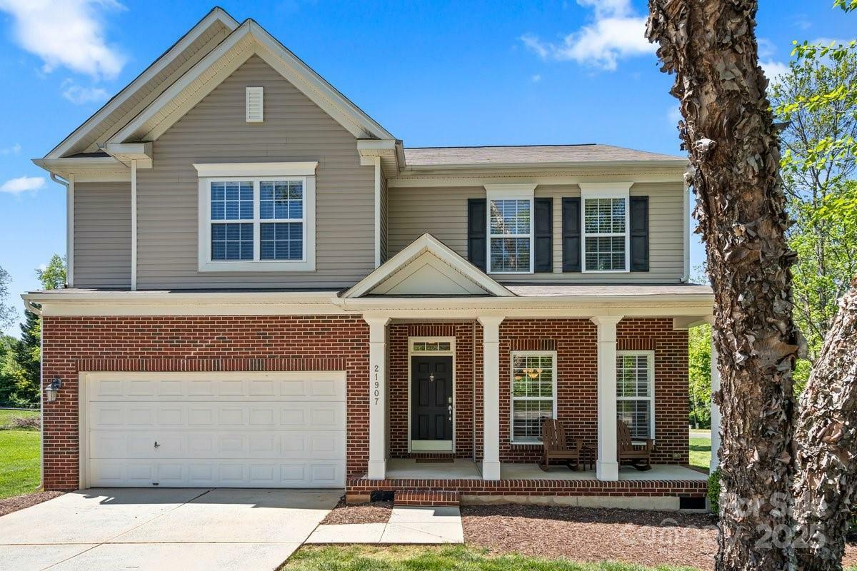 Property Photo: 21907 Torrence Chapel Road NC 28031