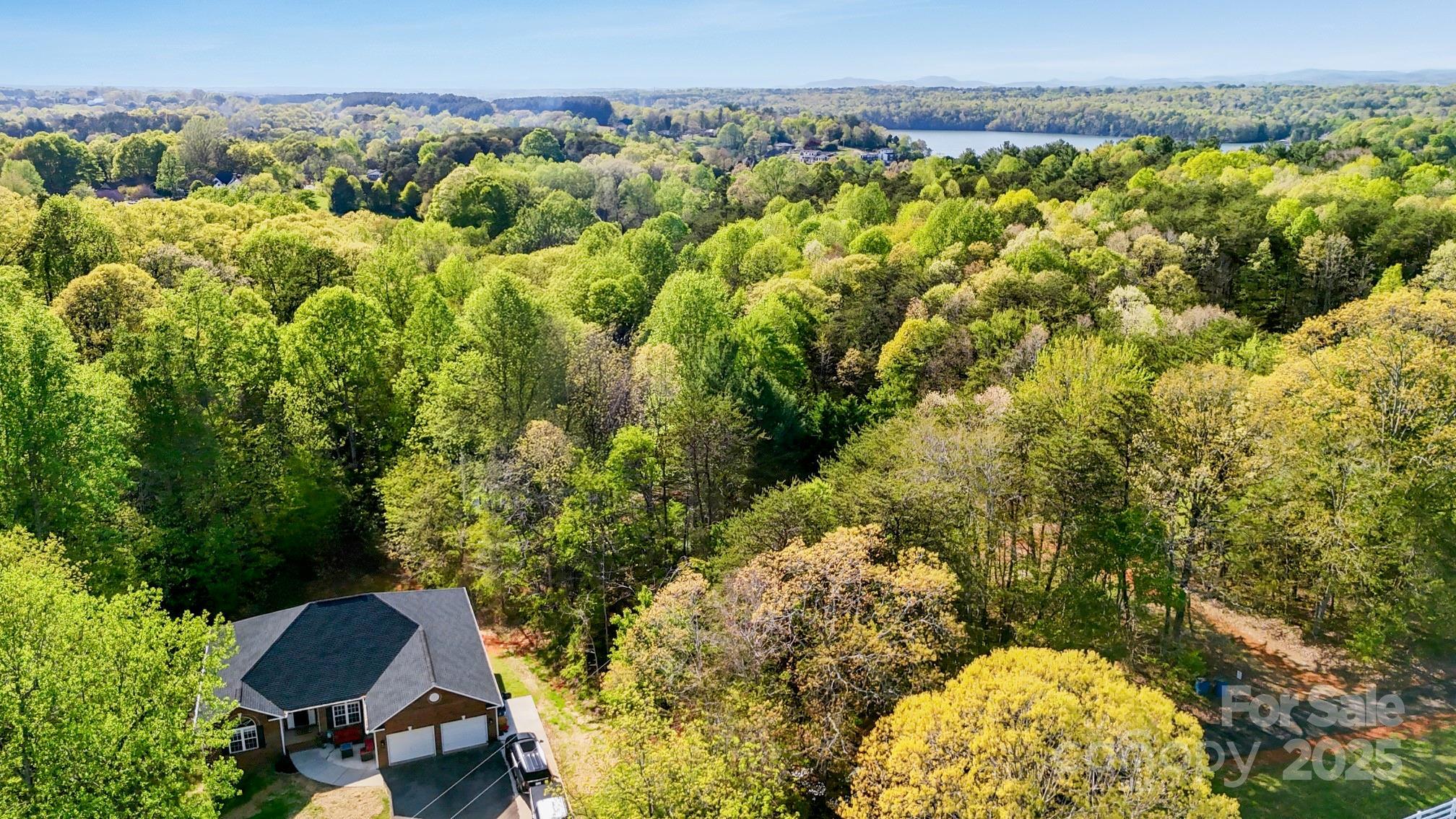Property Photo: 3232 47th Avenue Place NE NC 28601