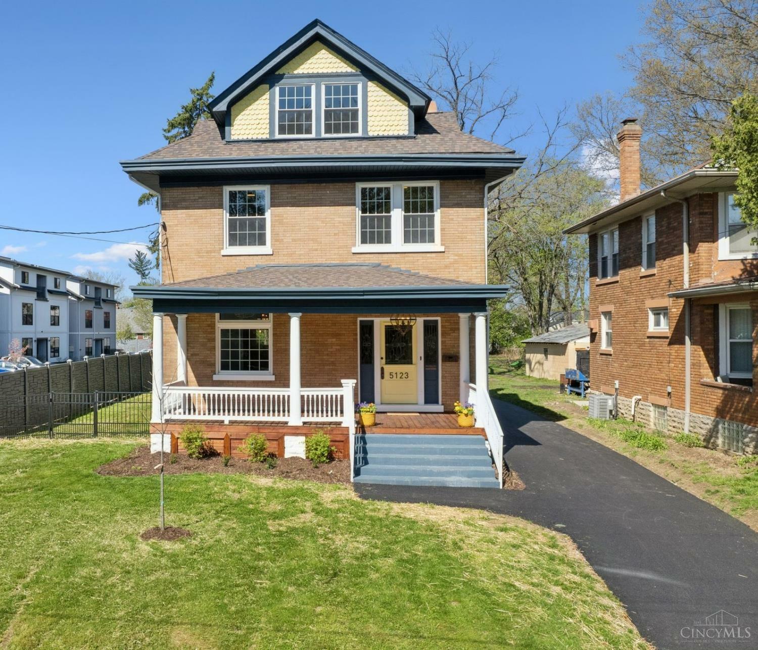 Property Photo: 5123 Stewart Avenue OH 45227