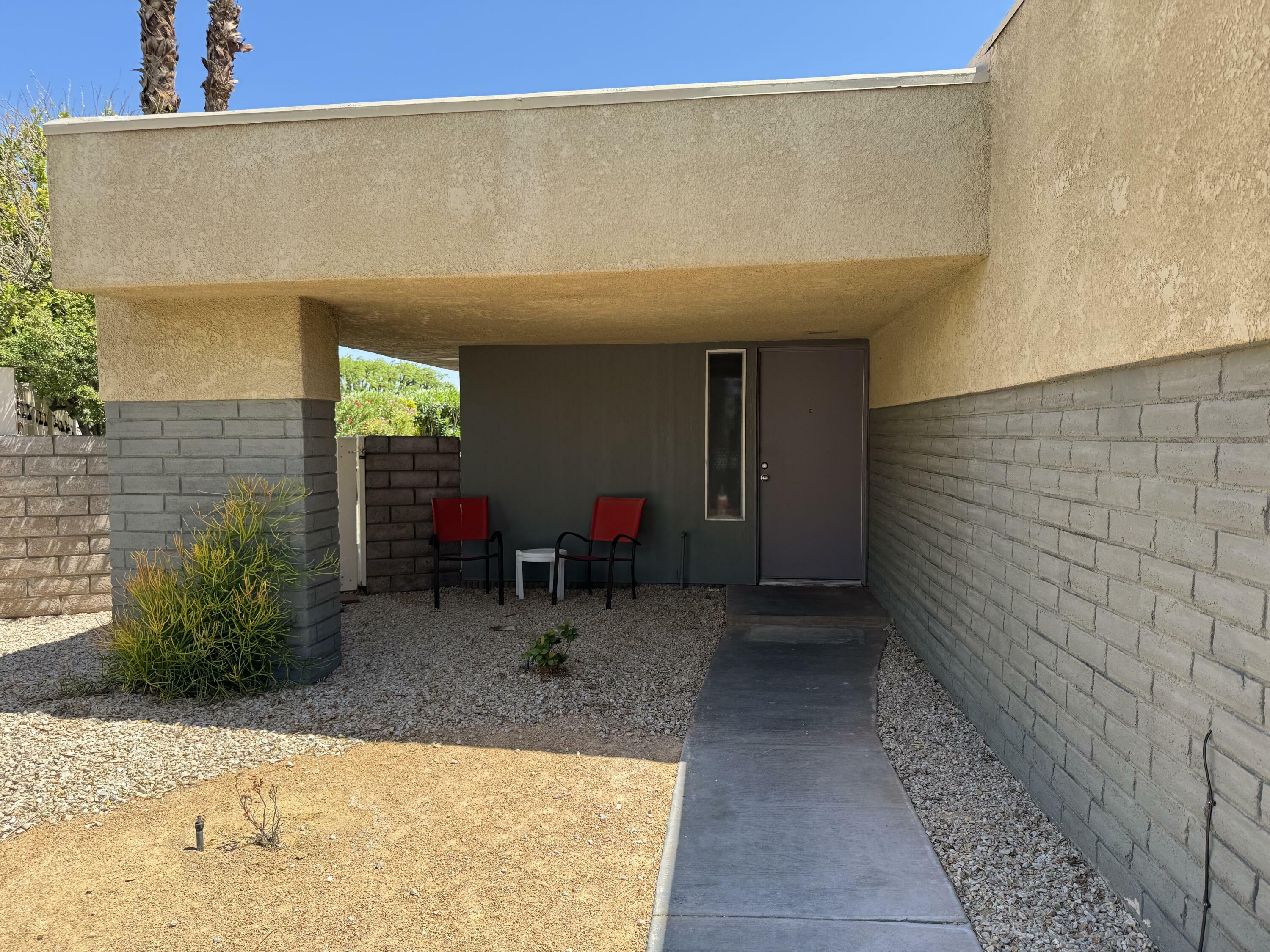 Property Photo: 1679 Sunflower Court N CA 92262