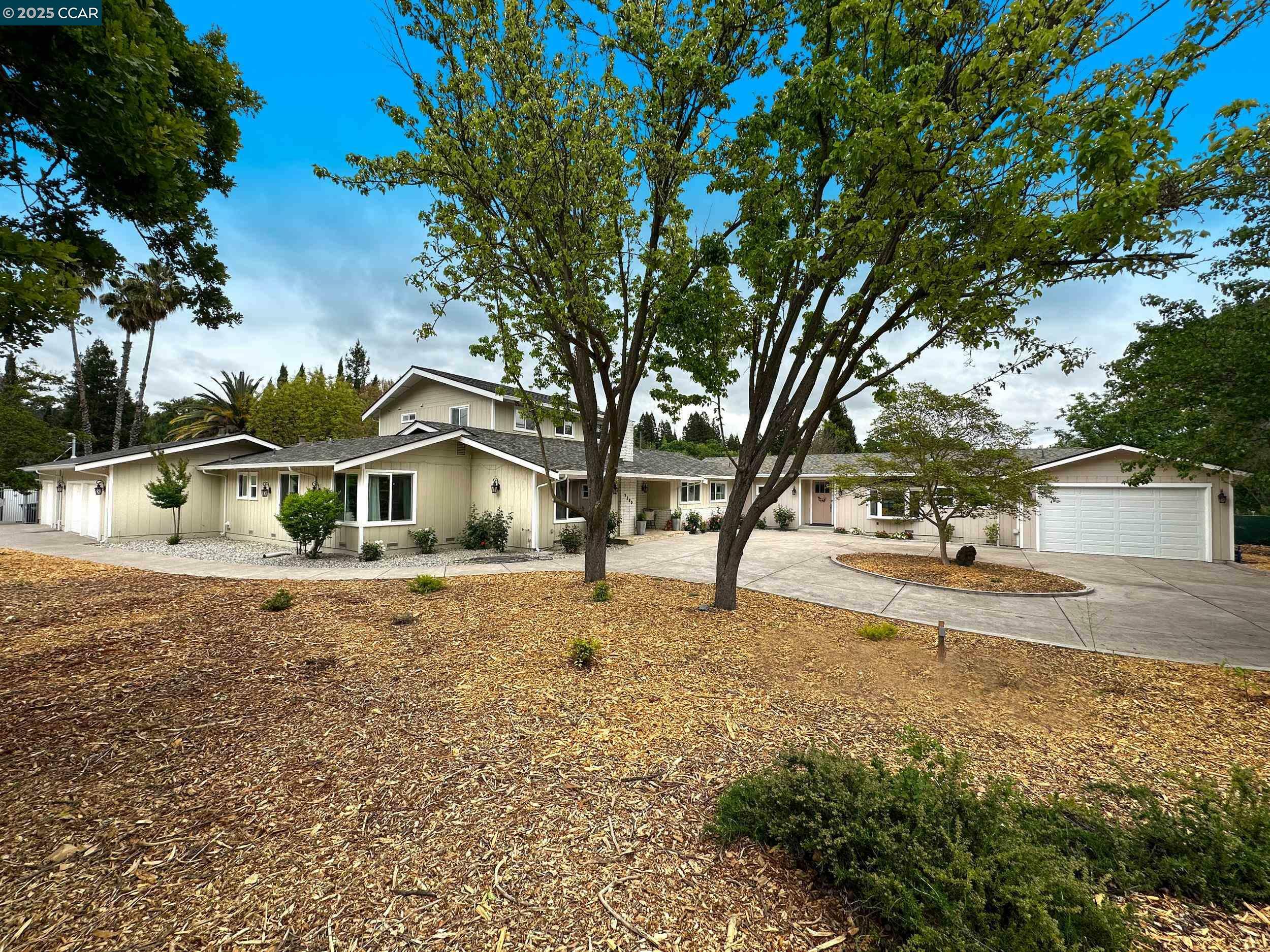 Property Photo: 2200 Tice Valley Blvd +3br Adu CA 94595