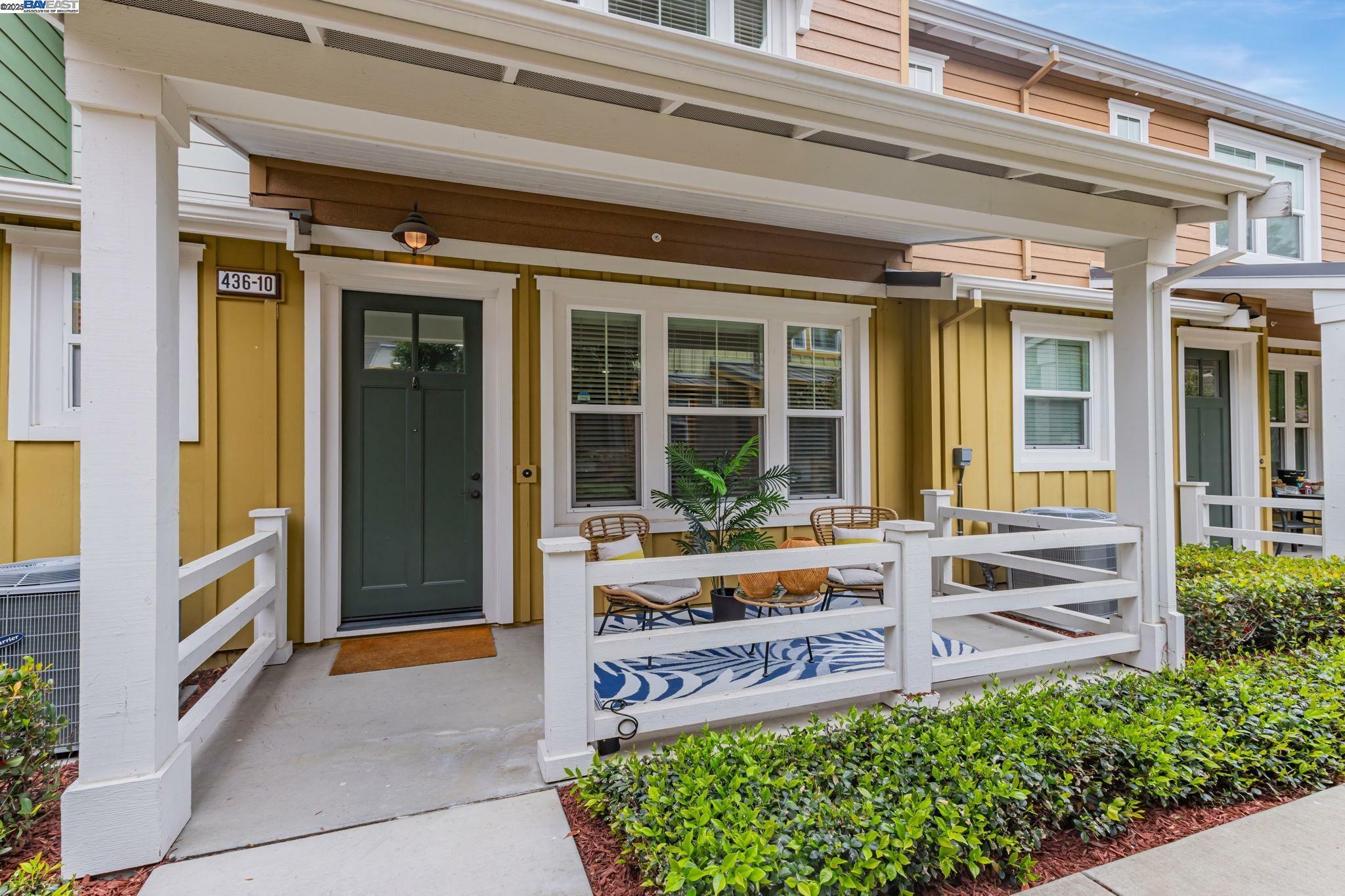 Property Photo: 436 Persimmon Cmn 10 CA 94551