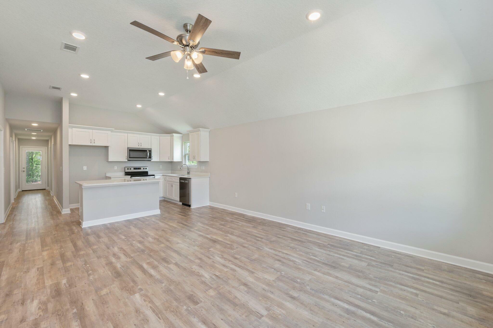 Property Photo: 508 Lee Avenue FL 32539