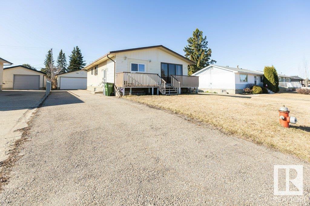 Photo de la propriété: 10615 103A Street AB T7P 1K2