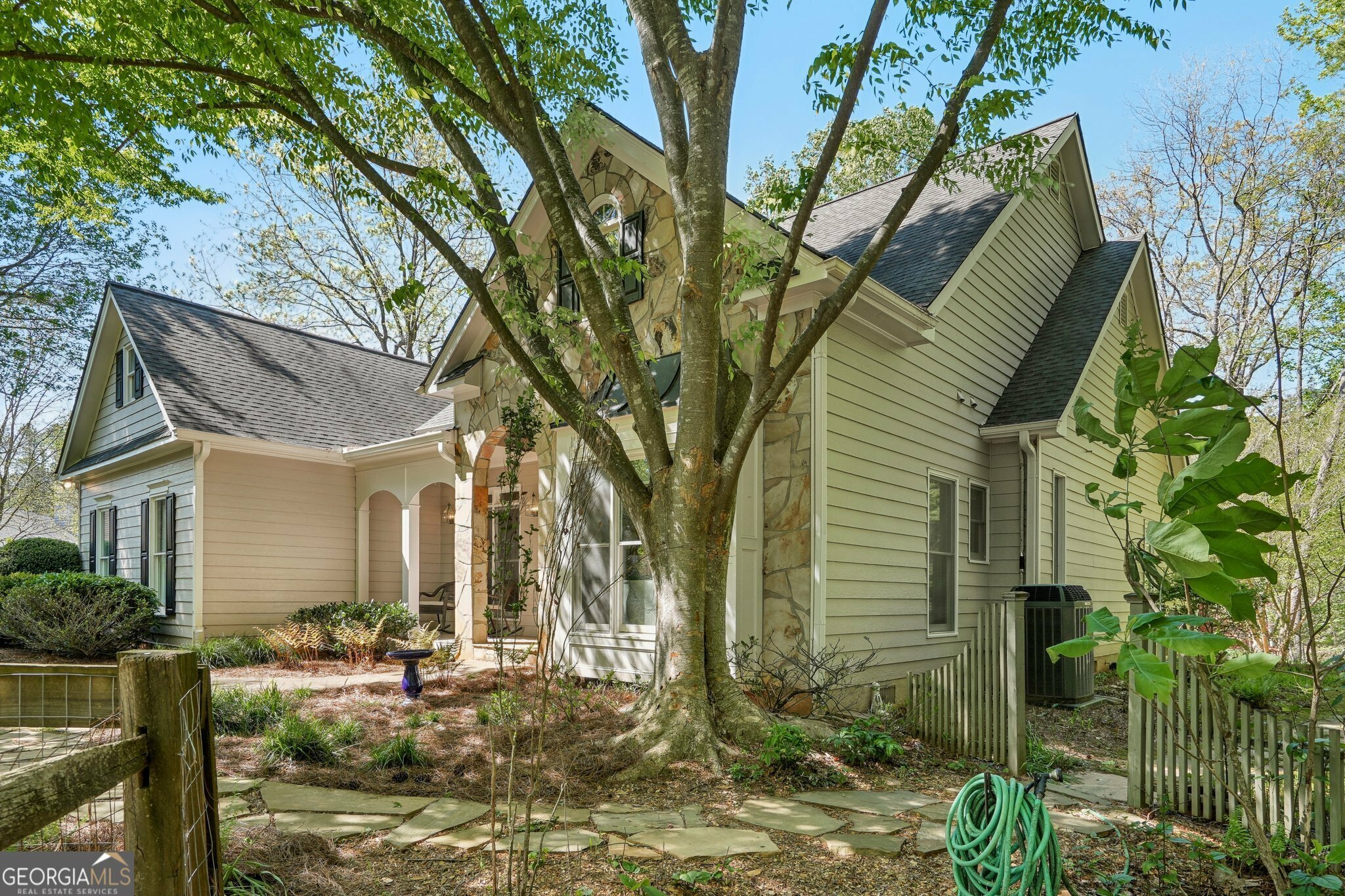 Property Photo: 2095 Southers Circle GA 30024