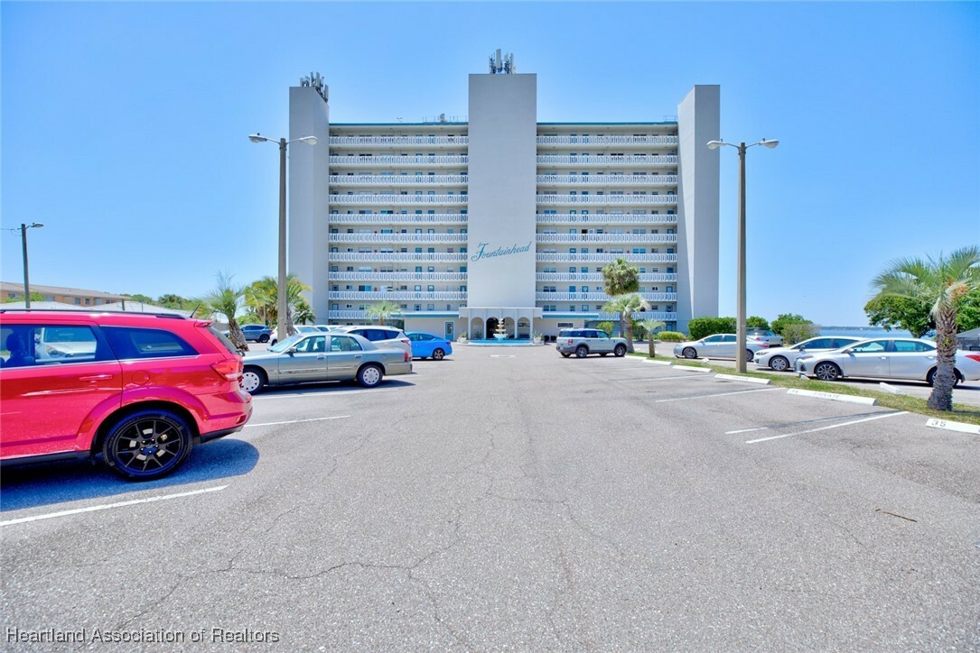 Property Photo: 2131 Lakeview Drive 1010 FL 33870